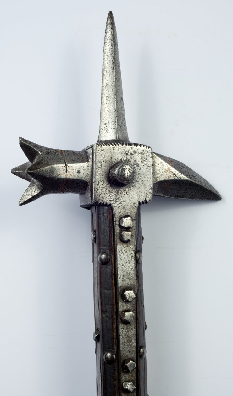 1440年頃のフットコンバット用ウォーハンマー（鉄・木・銅象嵌 作： 南ヨーロッパ