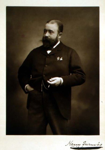 ハリー・ファーニス（1854-1925）、イラストレーター、風刺画家、ポートレート写真（モノクロ写真 作： スタジオウェラリー