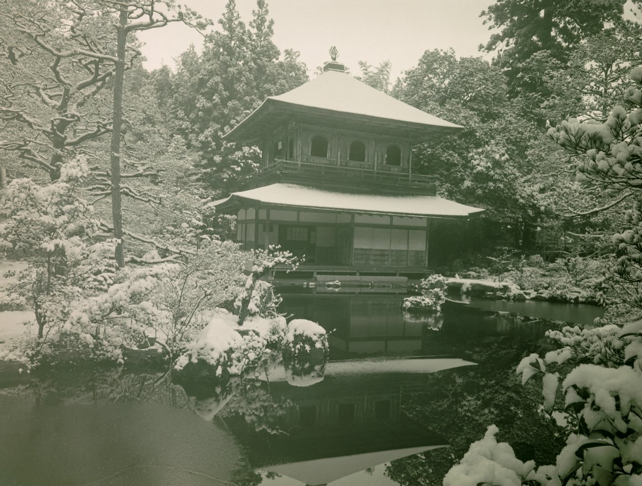 京都・銀閣寺の雪景色（1900年頃～1915年）（写真 作： 