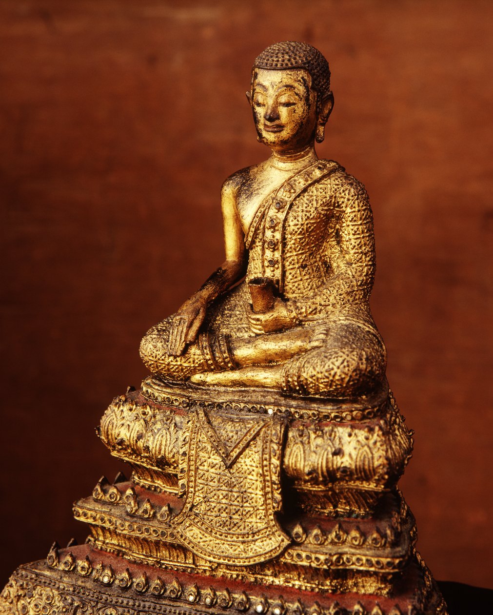 19世紀初頭の僧侶像（ブロンズ 作： タイの学校