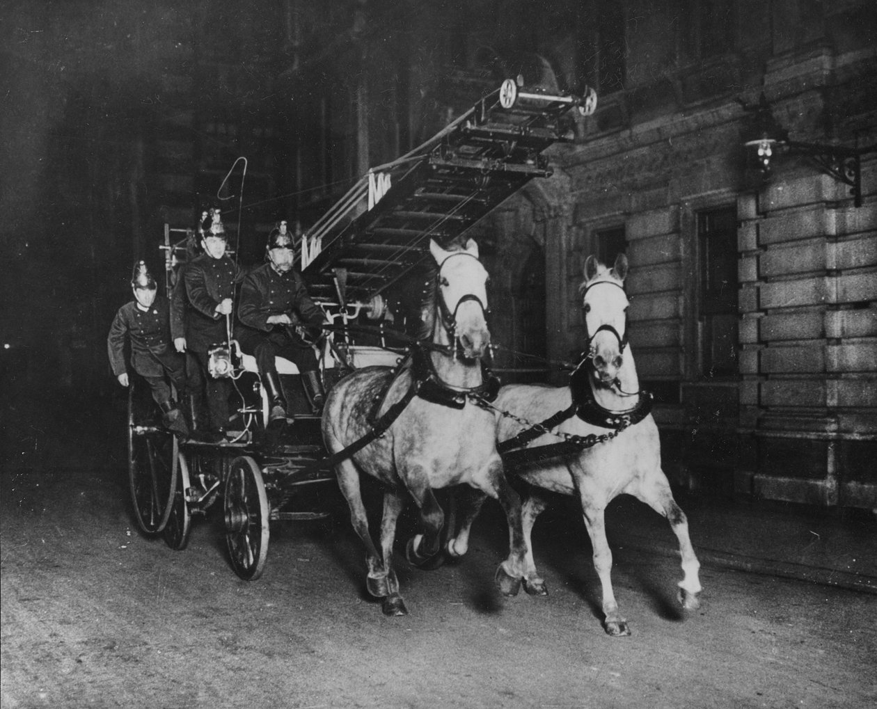消防隊、1914年4月2日 作： トーマスE.とホレスグラントグラント