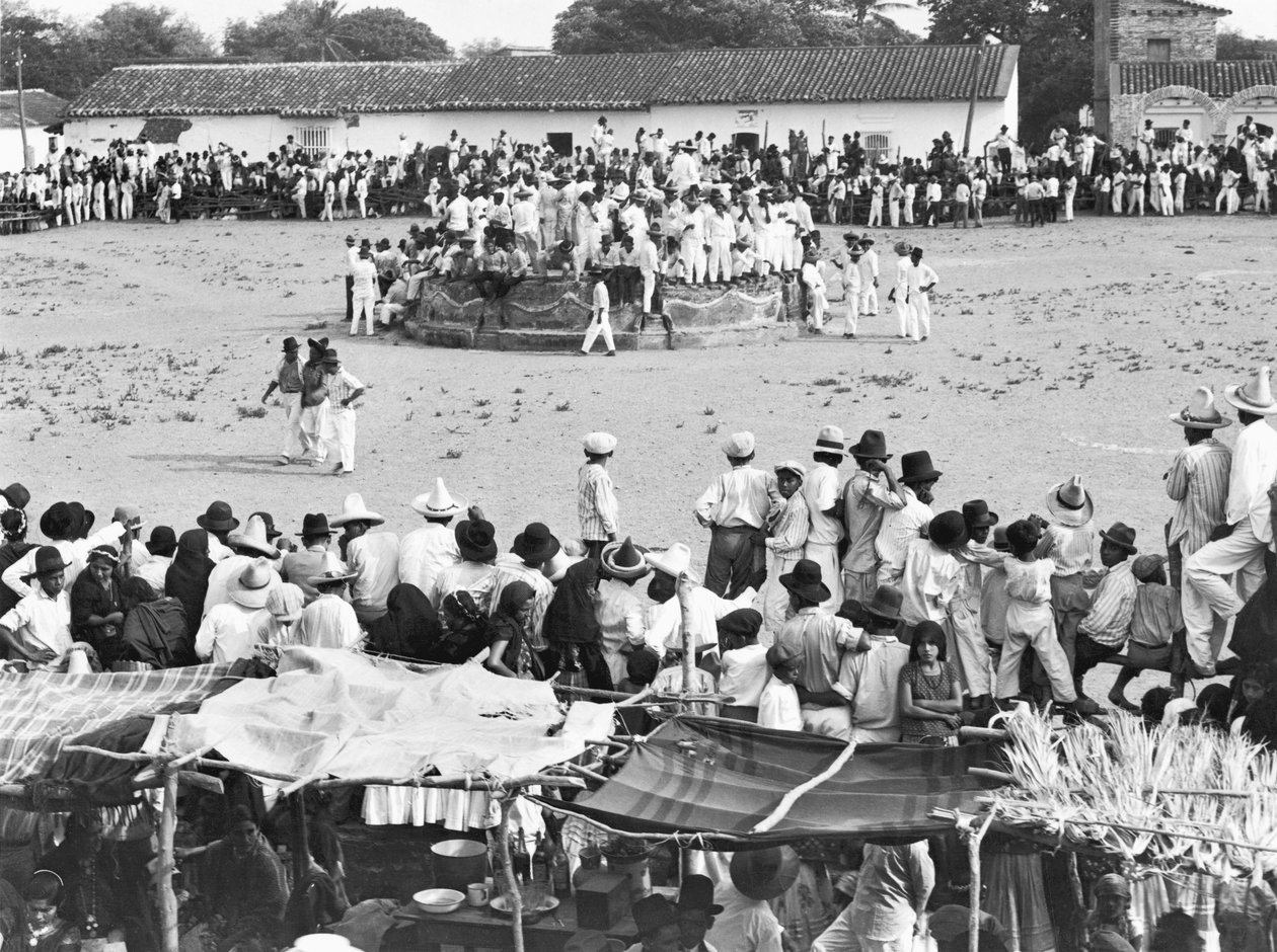 1927年頃、メキシコ、オアハカ州ジュチタンのフィエスタ 作： ティナ・モドッティ