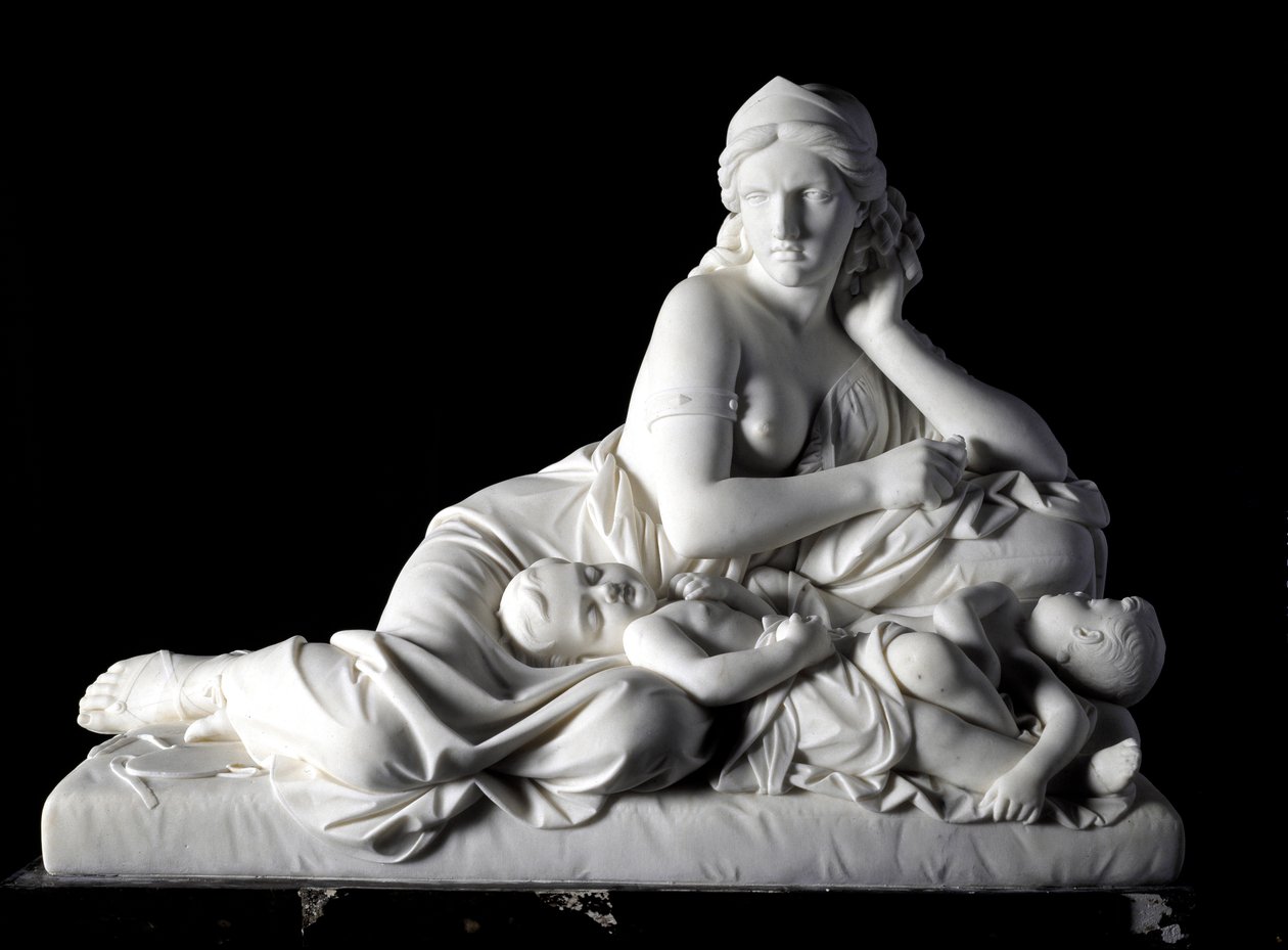 子供を殺そうと考えるメディの姿 大理石彫刻：トンマソ・ソラーリ（1820-1897） 1863年薄暗い。60x80x38 cm オドーネ・ディ・サヴォイア公爵のコレクションより。ゲネス、モデルナ美術館、inv.744 作： トンマーゾソラーリ