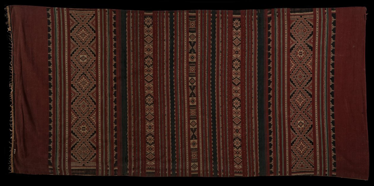 18世紀頃にミナハサ族によって織り上げられたベンテナンサロン。 作： 不明