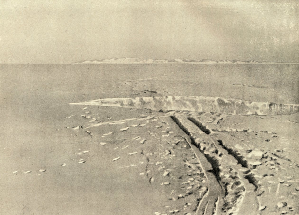 水平面上の典型的なクレバス、c1908、1909。 作： 不明