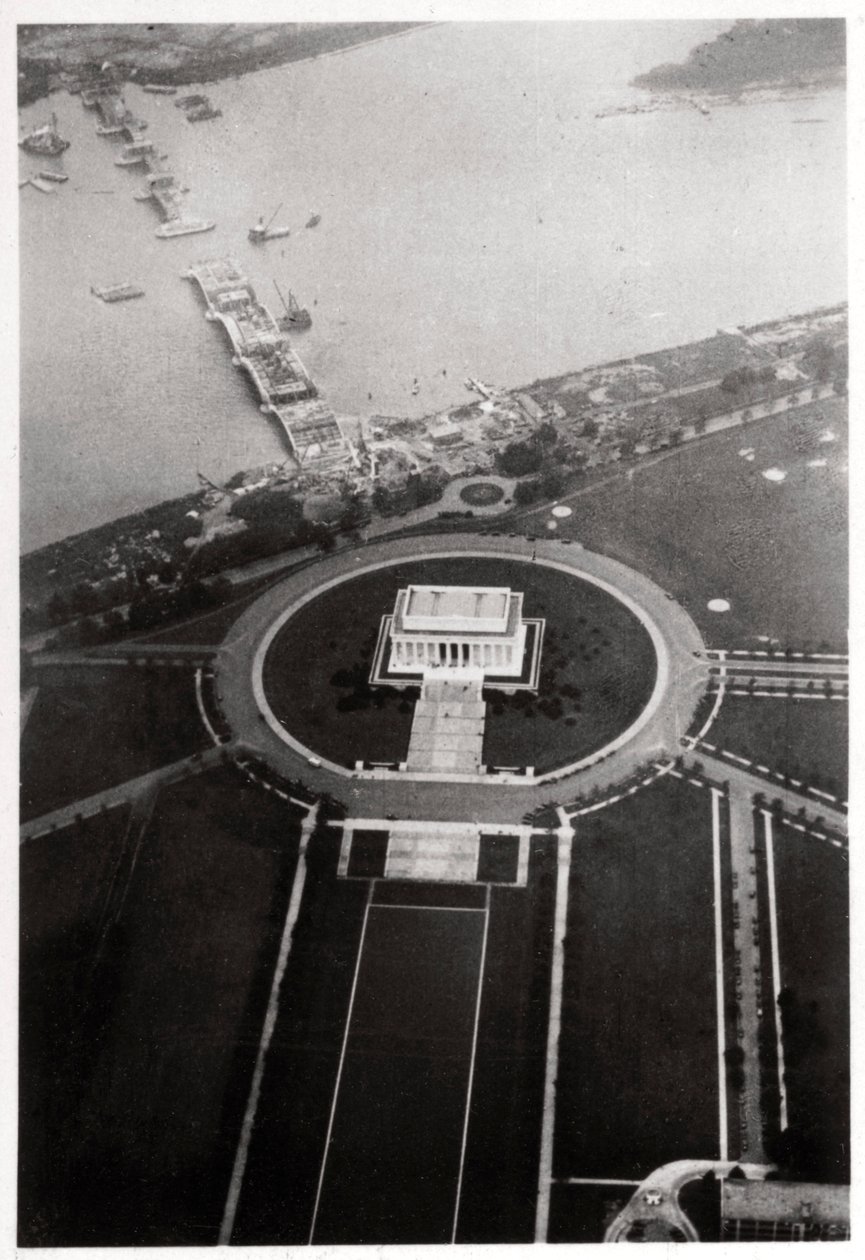 1928年1933年、ツェッペリンから見た米国ワシントンDCのリンカーン記念館の航空写真 作： 不明
