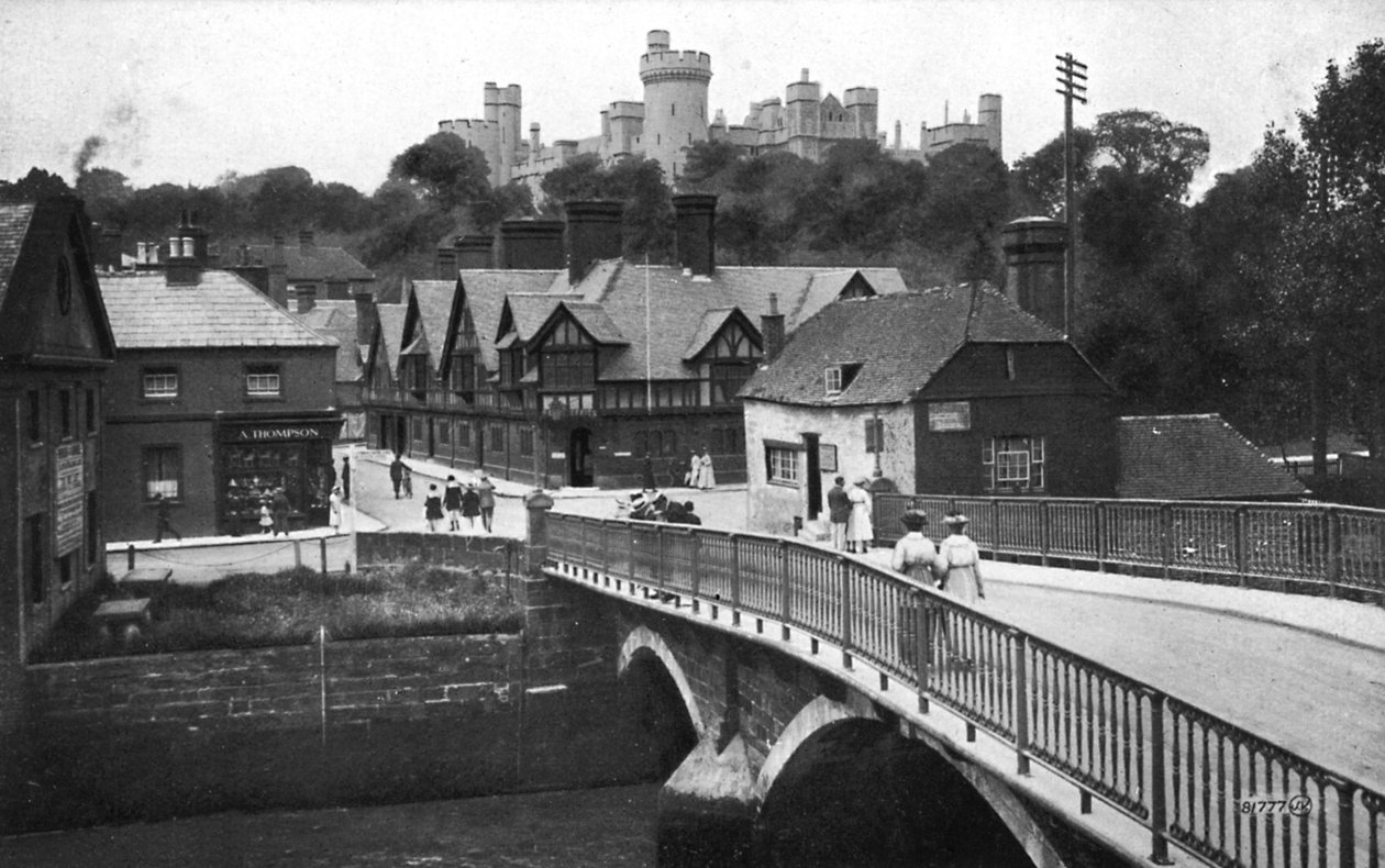 アランデル城と橋、アランデル、ウエストサセックス、c1900s-c1920s 作： 不明