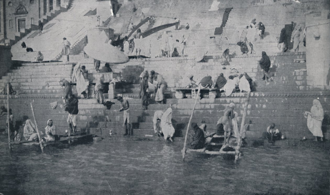 1924年、ベナレスで入浴 作： 不明