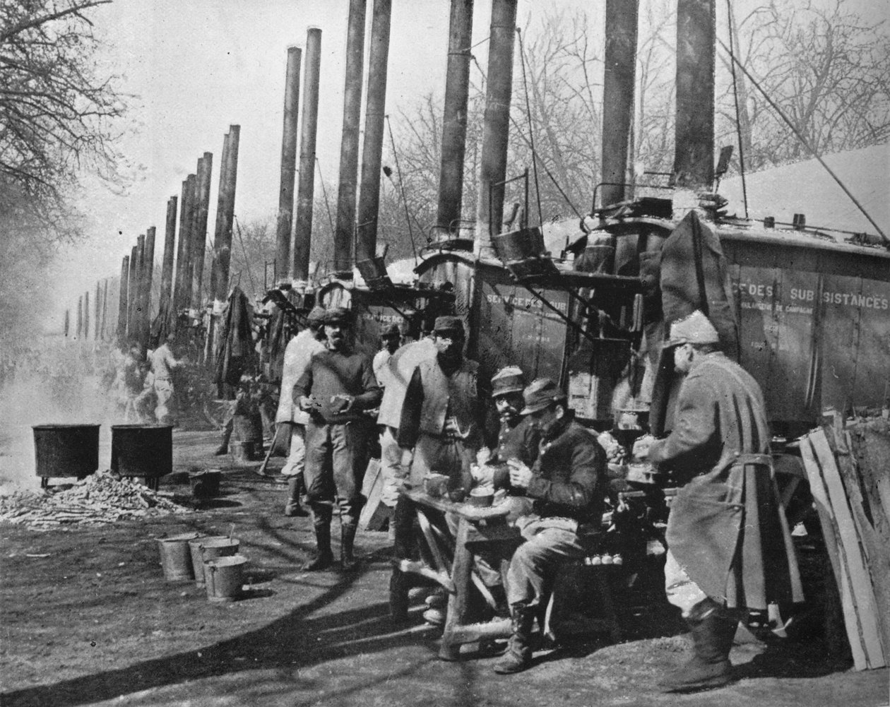 フランス軍の背後、1915年にフランス軍に付属するフィールドキッチン 作： 不明