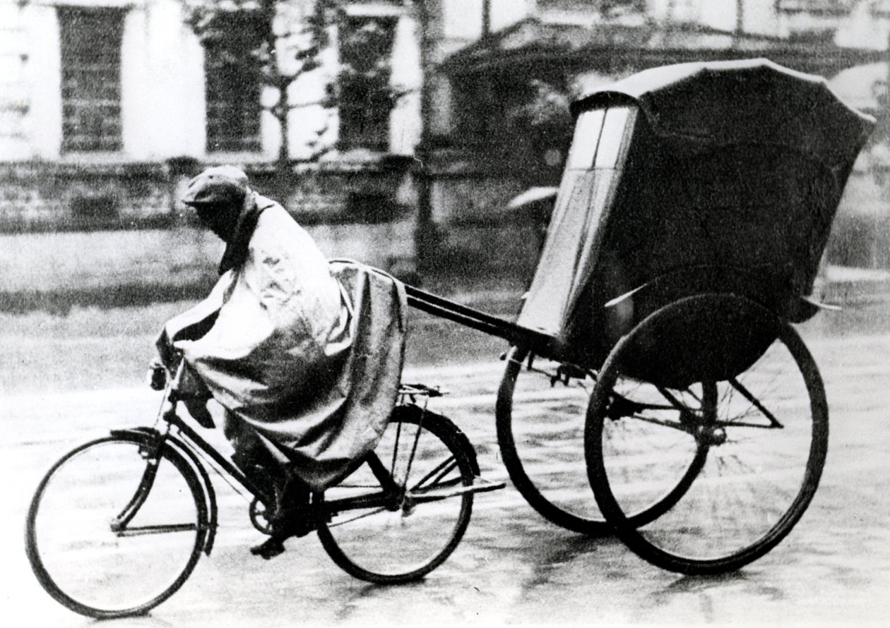 自転車タクシー、ドイツ占領下のパリ、1940年〜1944年 作： 不明