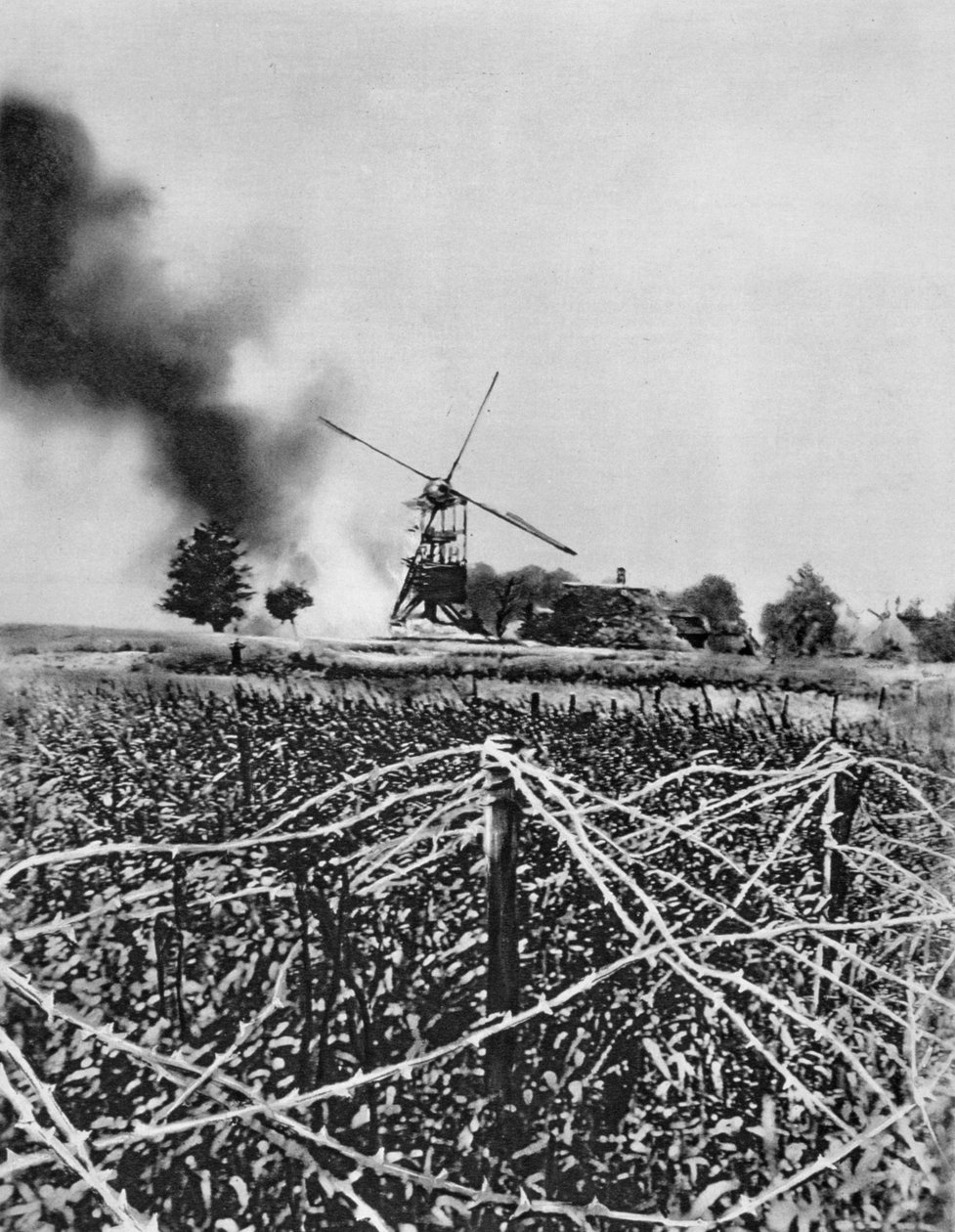 焼夷弾のある風車の爆撃、アルトワ、フランス、第一次世界大戦、1915 作： 不明