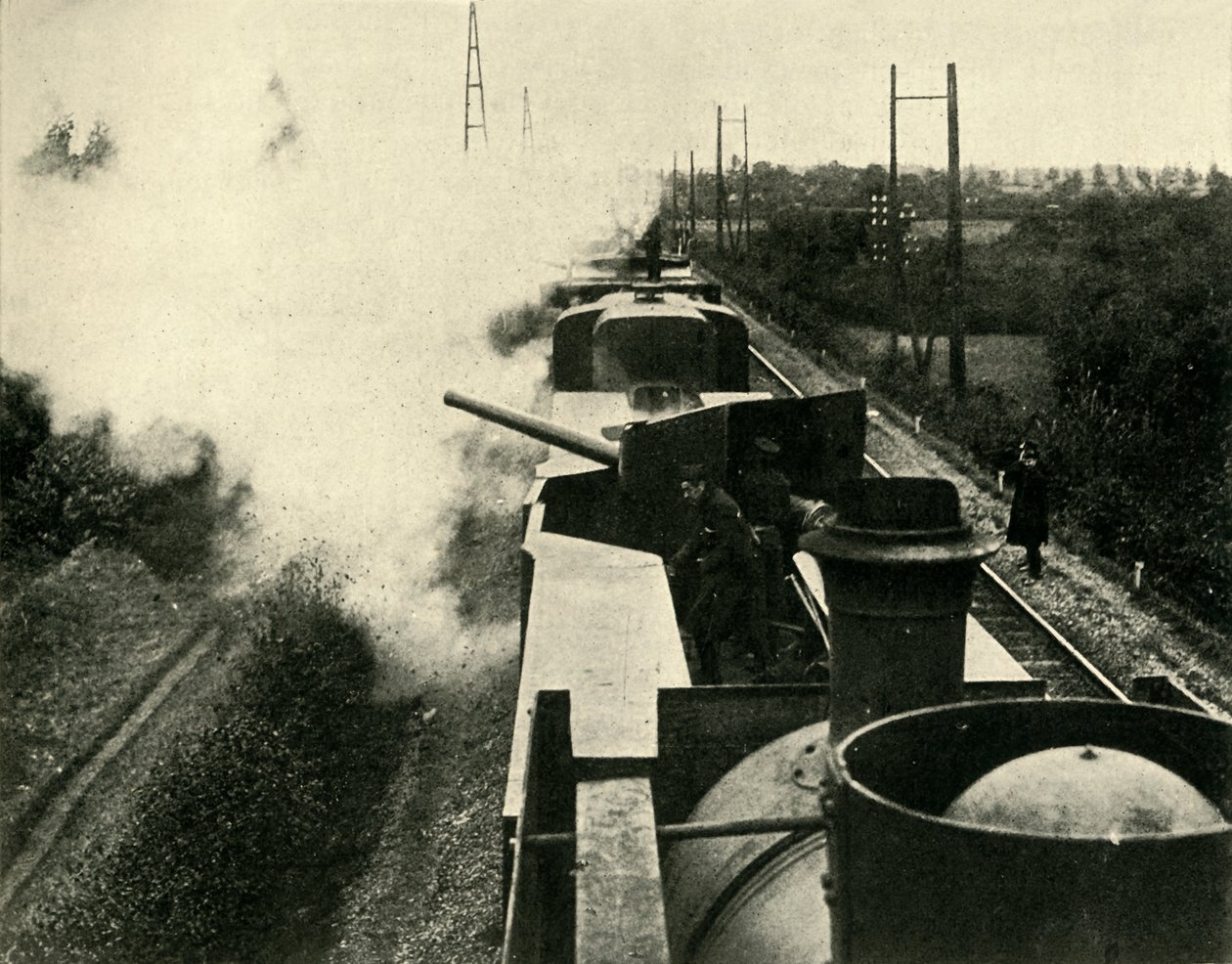 イギリス海軍の装甲列車、第一次世界大戦、1914年、c1920。 作： 不明