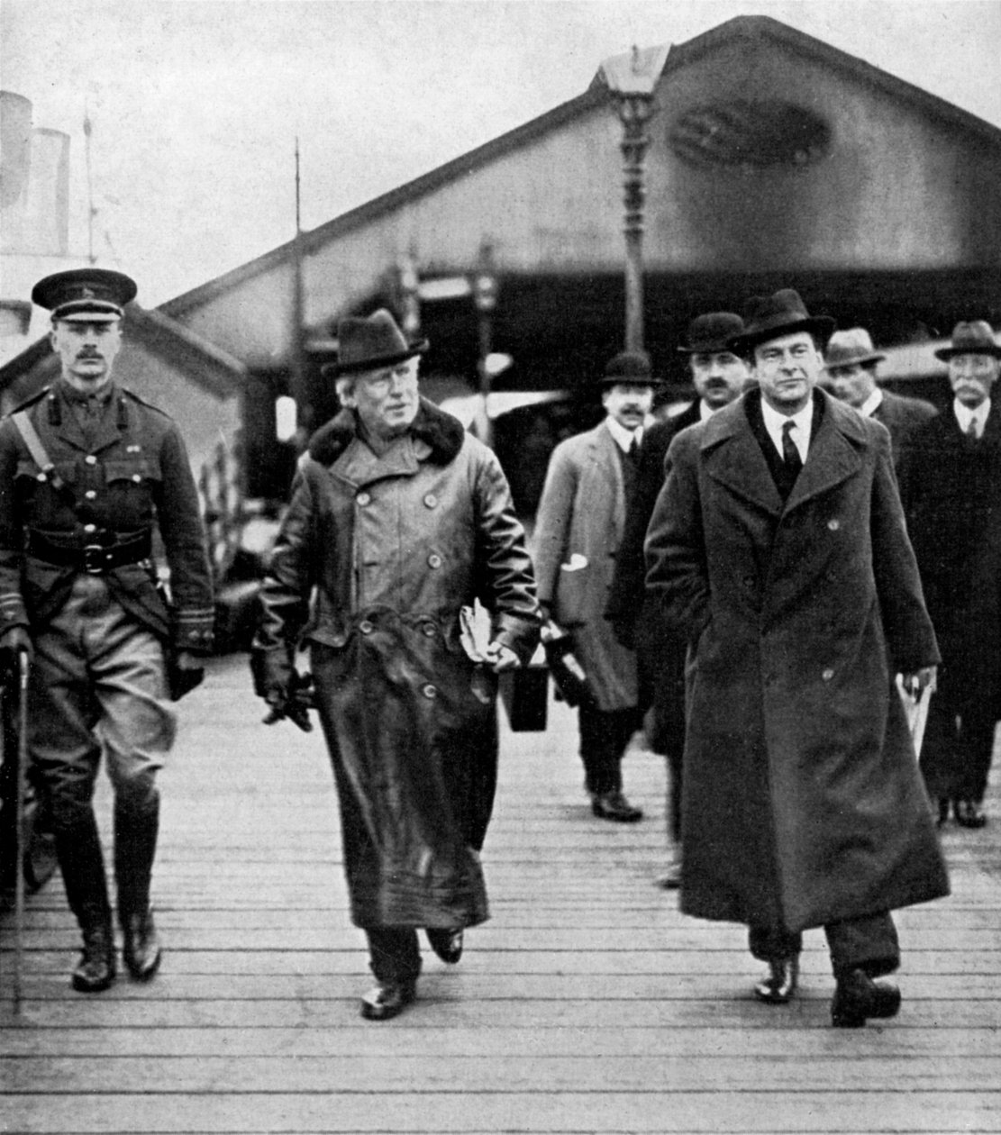 英国を訪れるイギリスのハーバート・アスキス首相、1914年1951年 作： 不明