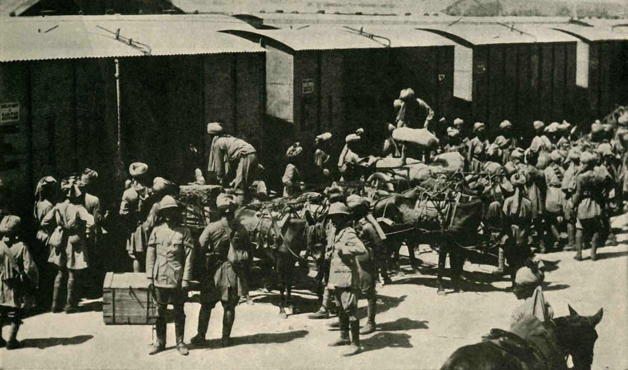 ボンベイ、イギリス、第一次世界大戦、1914年、c1920でイギリスとインドの兵士。 作： 不明