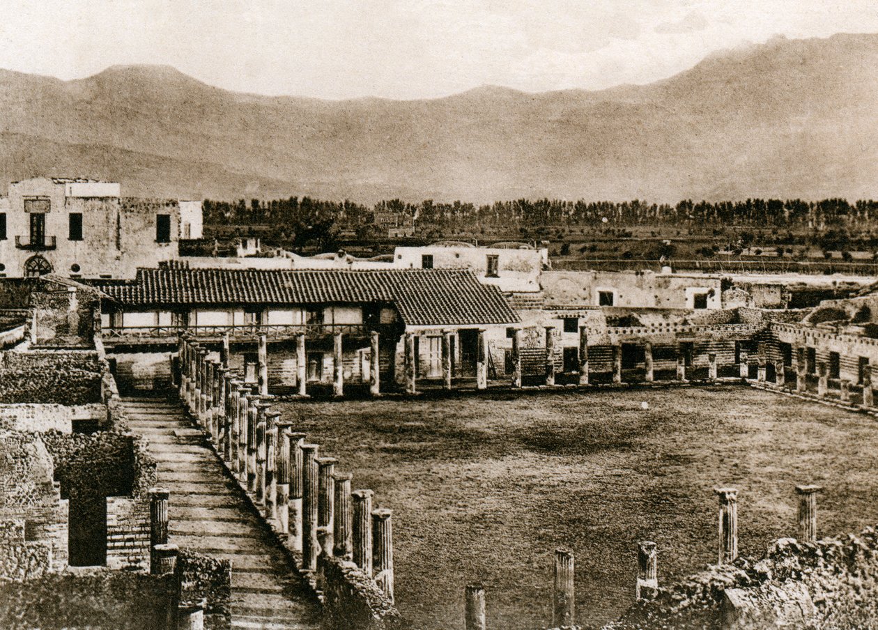 グラジエーターの兵舎、ポンペイ、イタリア、c1900年代 作： 不明