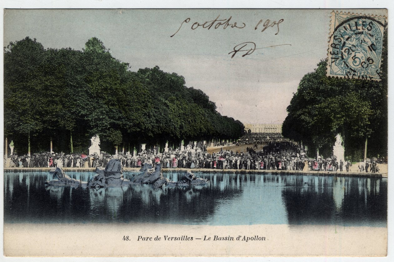 ヴェルサイユ宮殿：公園のアポロタンク水槽の前にいる訪問者たち - 1905年のポストカード 作： 不明