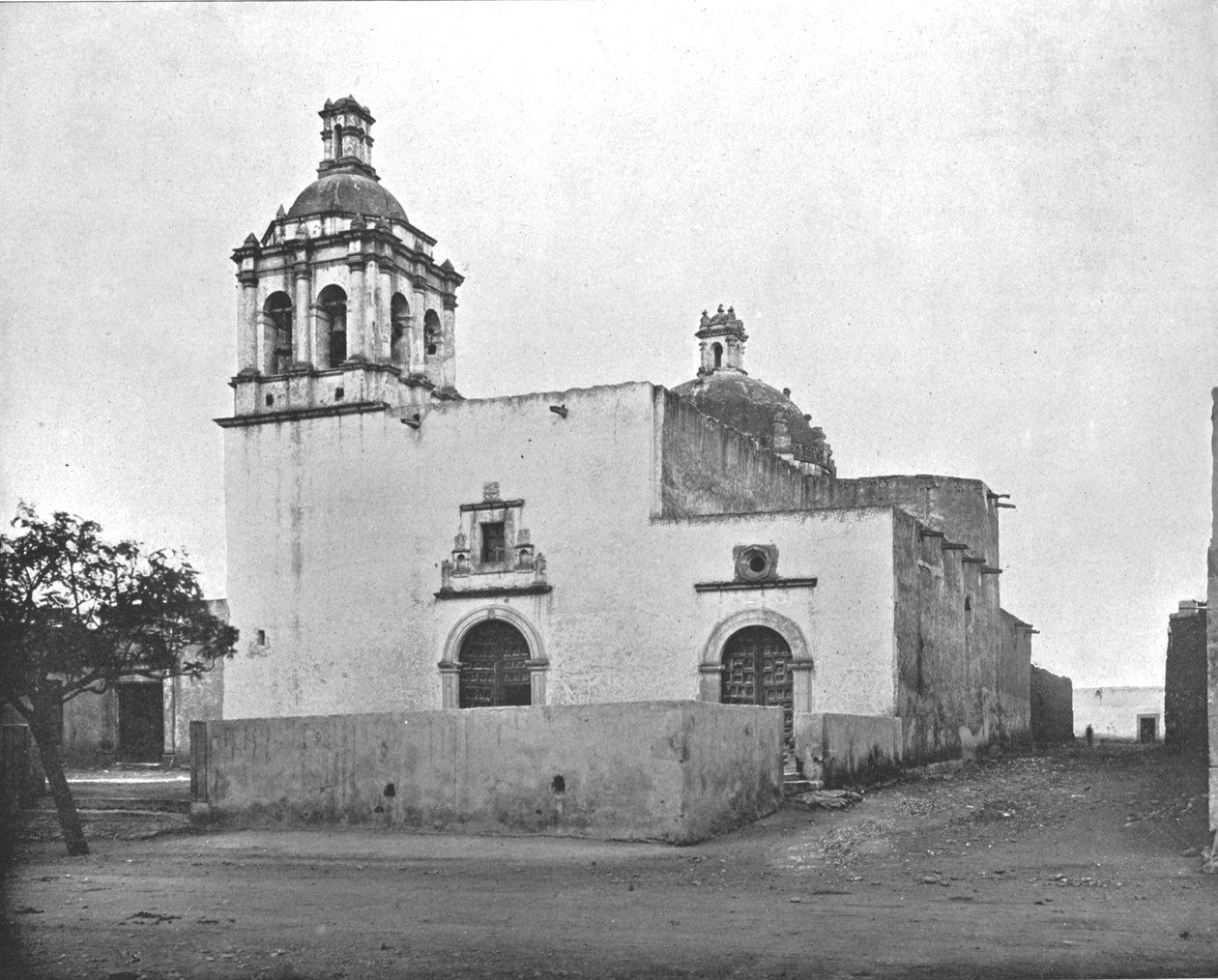 グアダルーペ教会、チワワ、メキシコ、c1900。 作： 不明