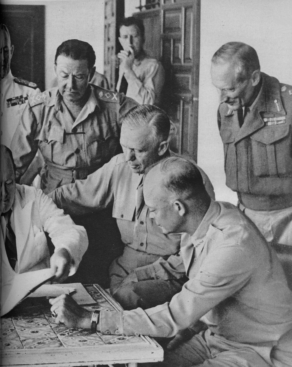 アルジェ戦争評議会：チャーチル氏と船長、1943年 作： 不明