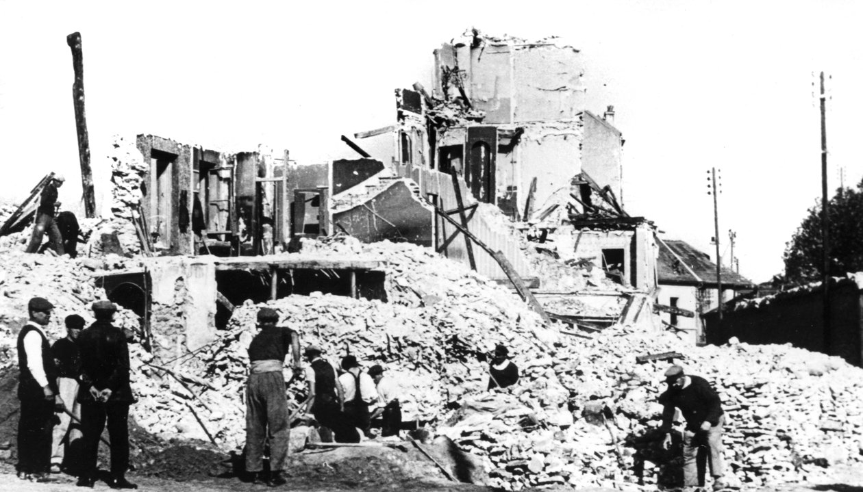 破壊された建物、フランスの解放、セントシール、1944年8月 作： 不明