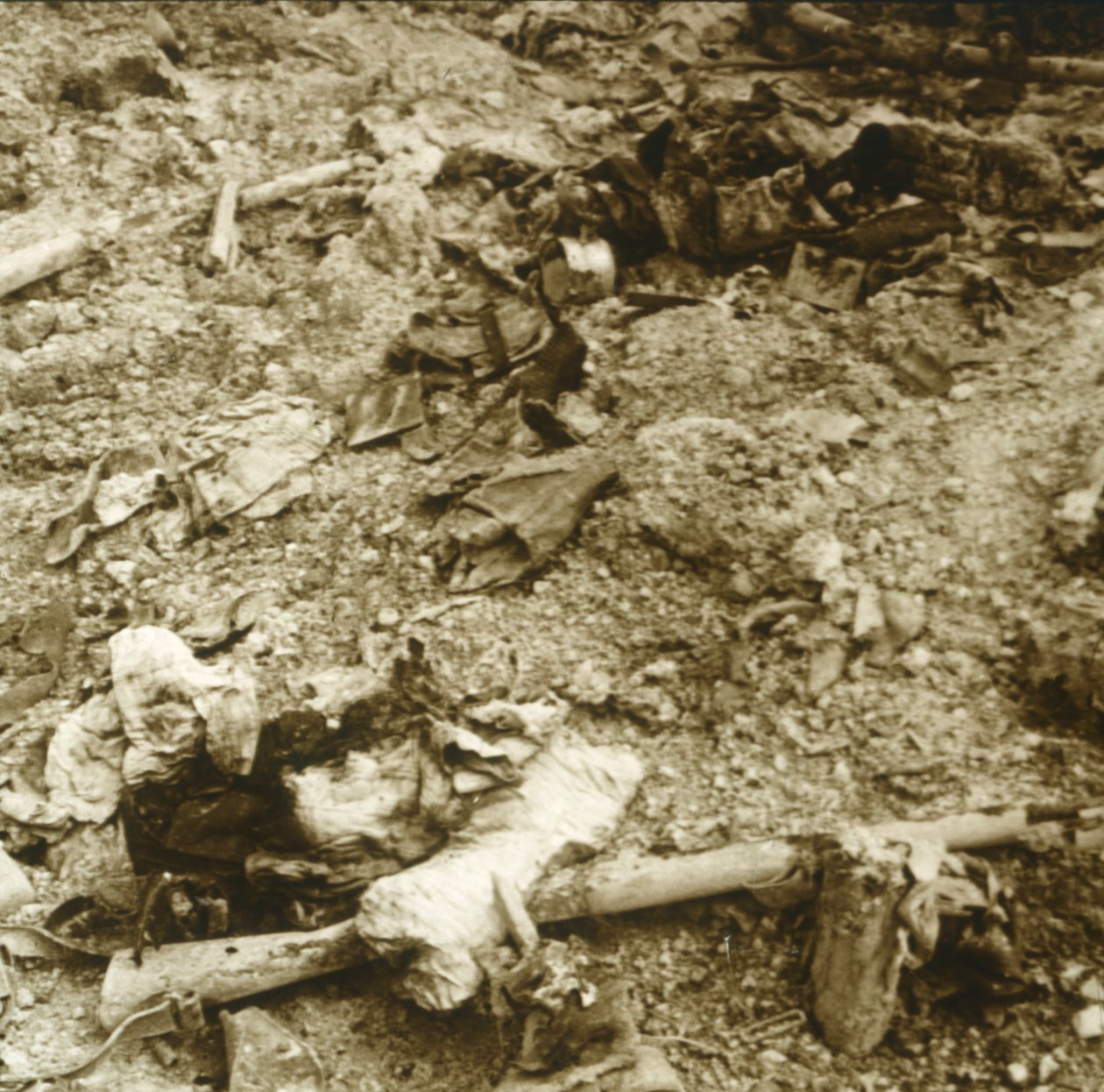 人間の遺体、北フランス、ヴェルダン、c1914-c1918 作： 不明