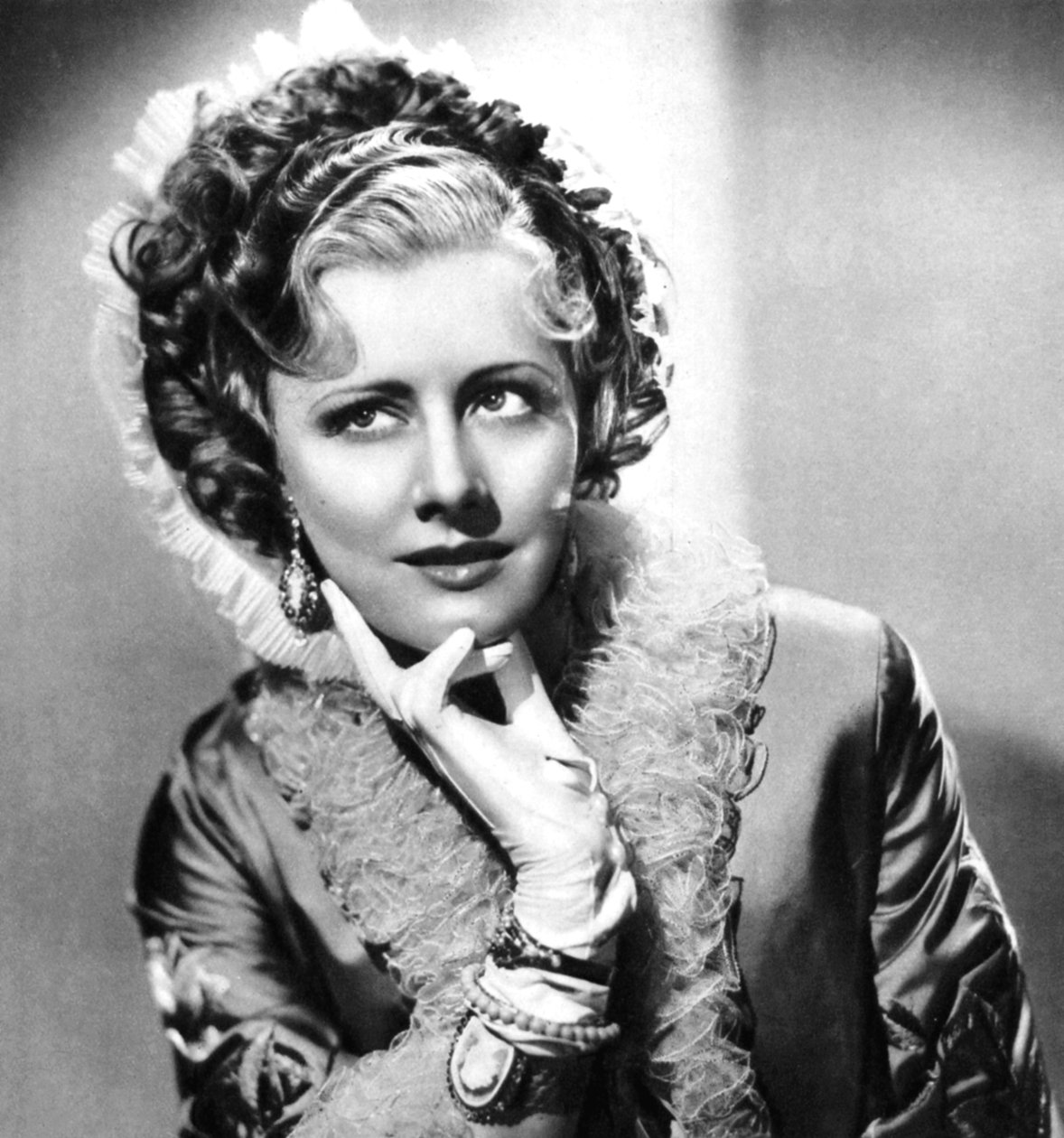 アイリーン・ダン、アメリカの映画女優および歌手、1934年〜1935年 作： 不明