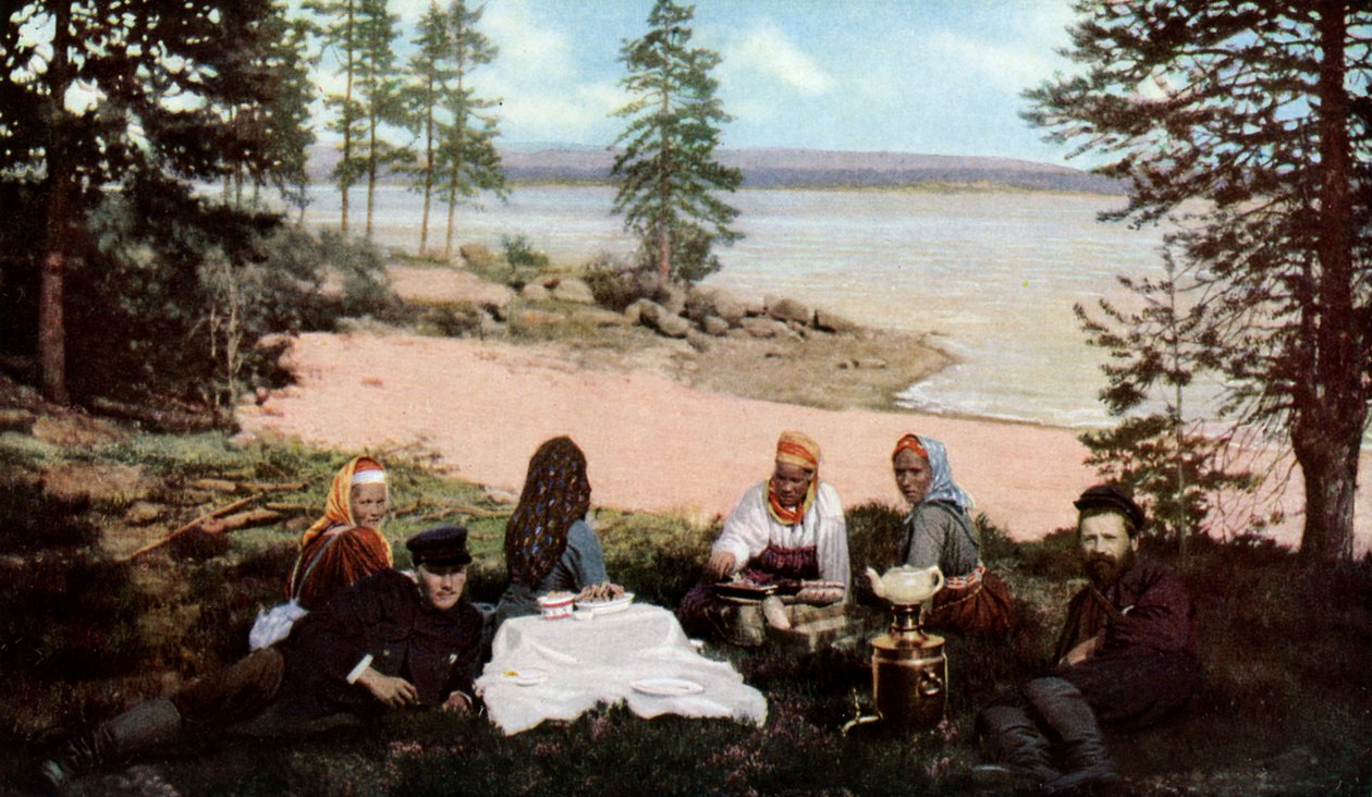 大天使、ロシアの近く、川でお茶を飲んでいるカレリア人、c1930年代 作： 不明
