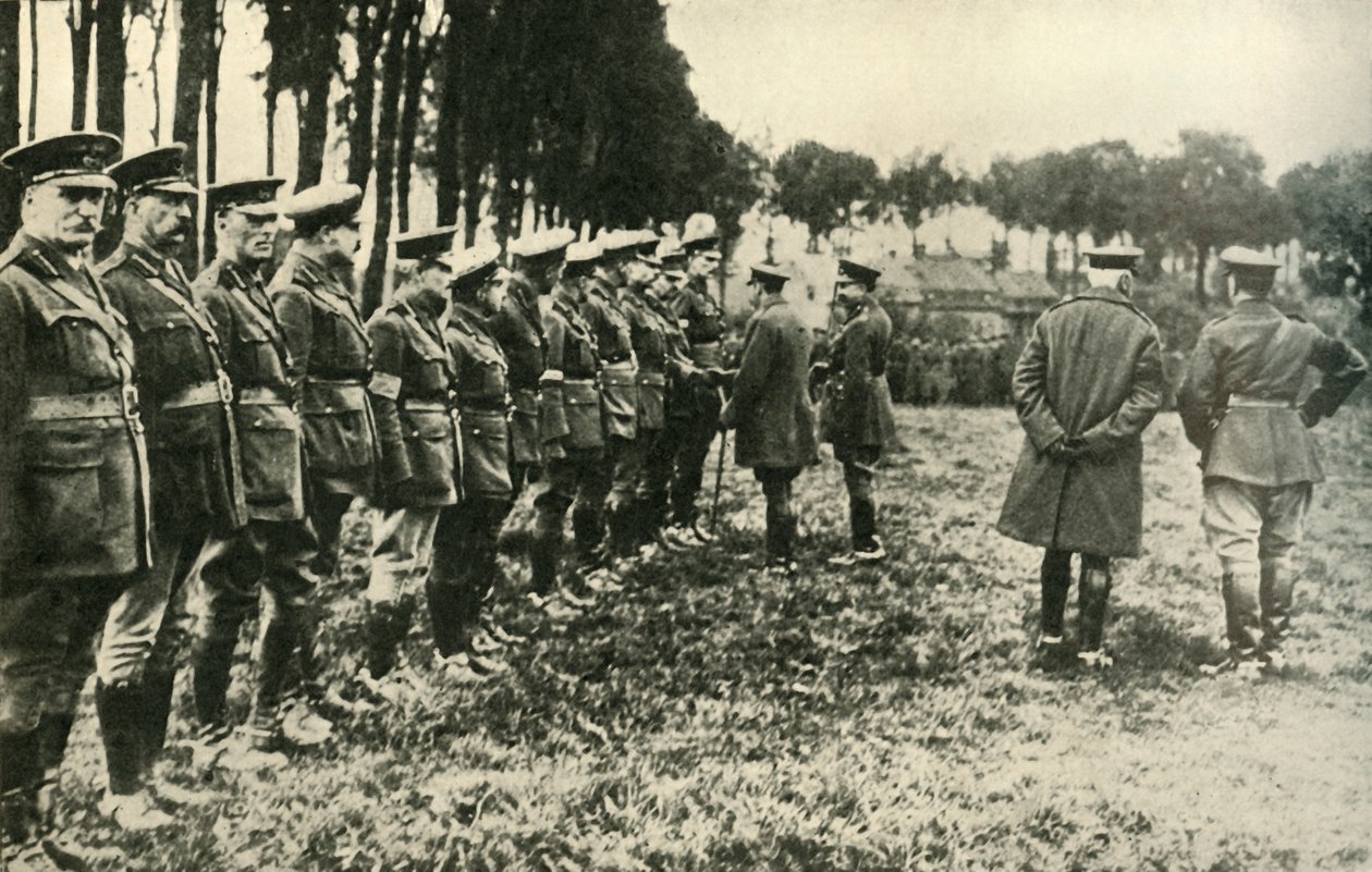 ジョージ5世は、第一次世界大戦、1915年、1920年の最前線で連合軍を訪問します。 作： 不明
