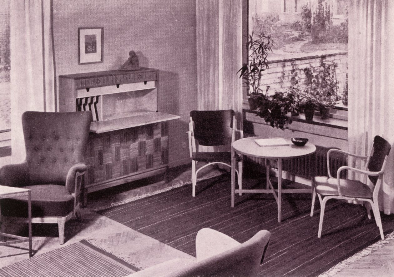 1949年にAB Svenska Mobelfabrikernaによって製造された、Carl-Axel Ackingのリビングルーム用家具。 作： 不明