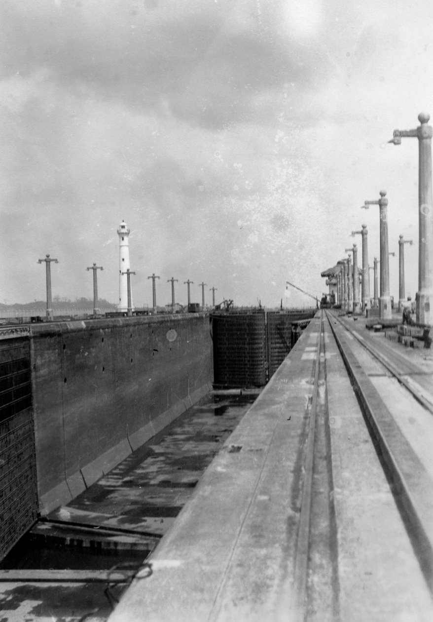 パナマ運河のロック、1931年 作： 不明