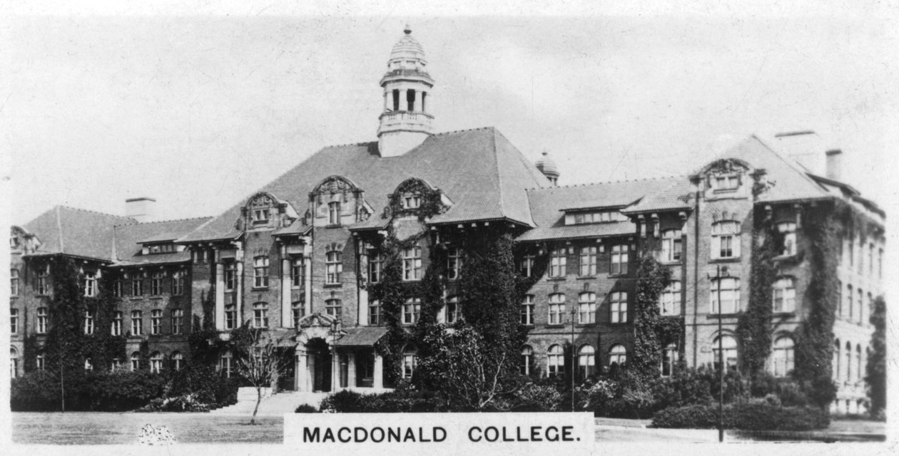 マクドナルドカレッジ、モントリオール、カナダ、c1920s 作： 不明
