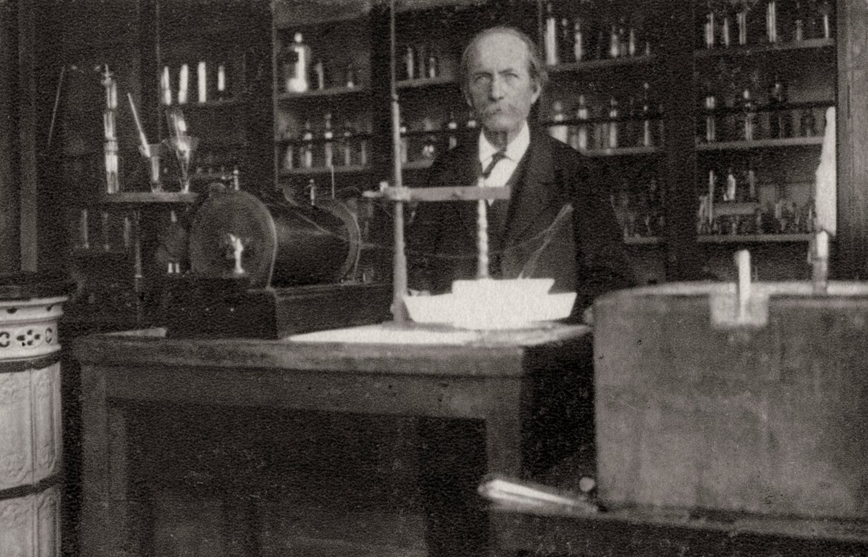 フランスの有機化学者であり政治家であるマルセランベルトロー、1903年 作： 不明