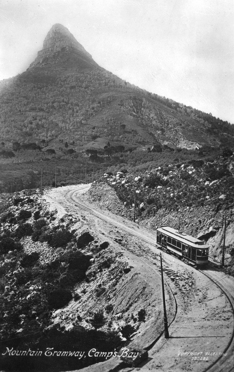 マウンテントラムウェイ、キャンプスベイ、ケープタウン、南アフリカ共和国、1917年 作： 不明