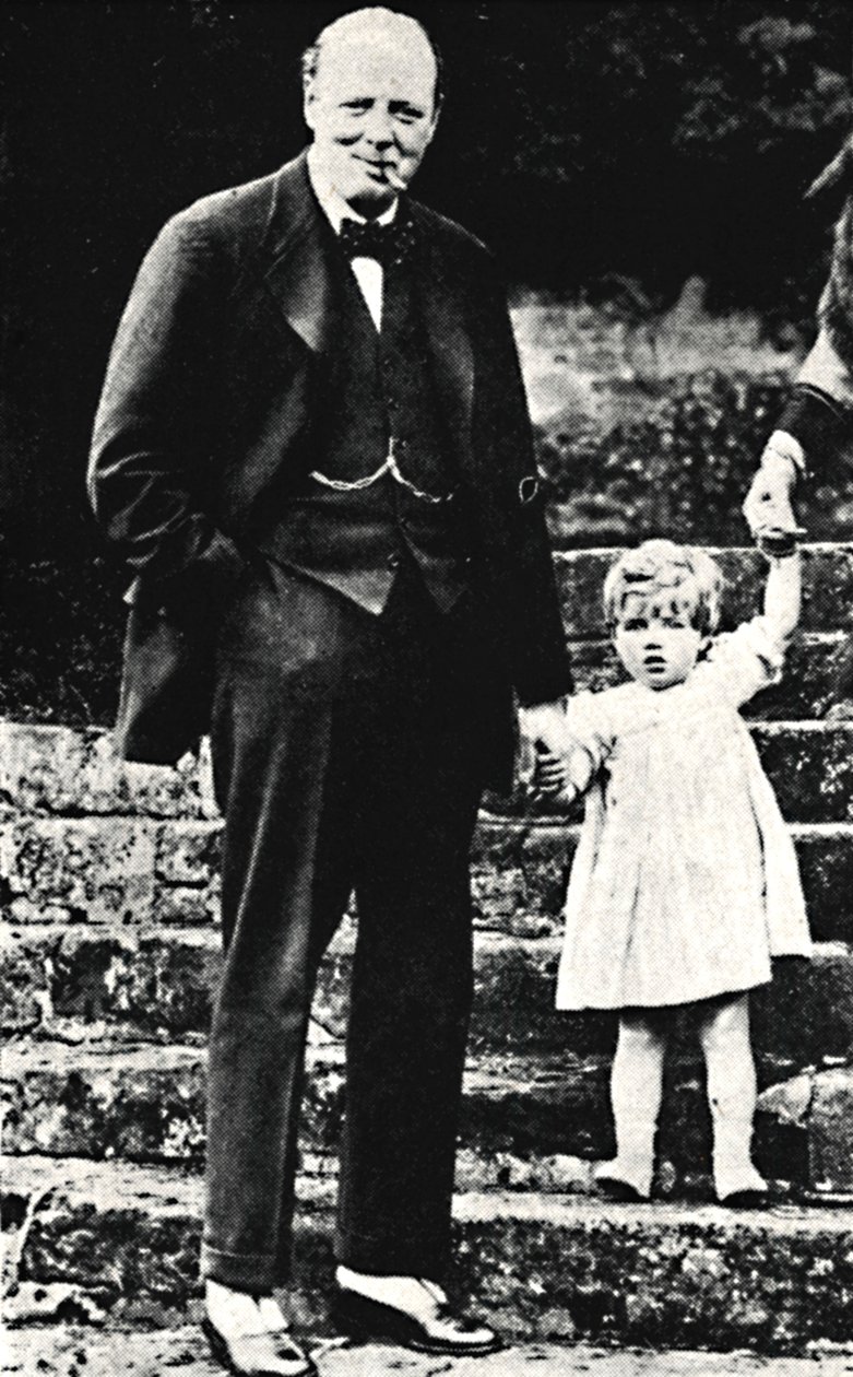 チャーチル氏と娘、1924年、1945年 作： 不明