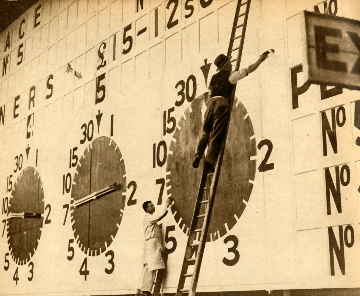 1932年、1933年、ウェストロンドンのホワイトシティトートで作業中の画家。 作： 不明