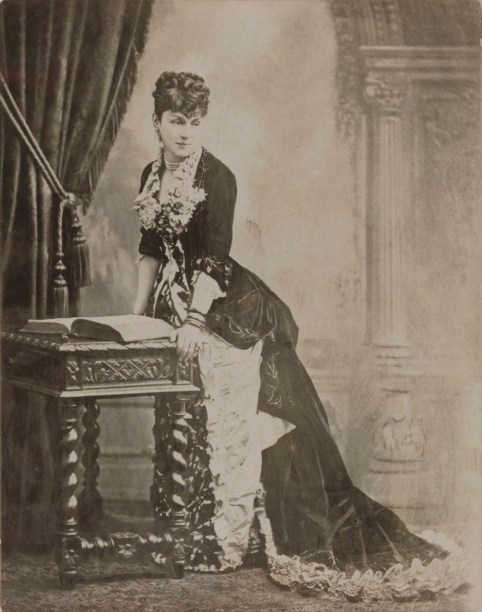 Marquise Marie Arconati Viscontiの肖像、NéePeyrat1840-1923、1870。 作： 不明