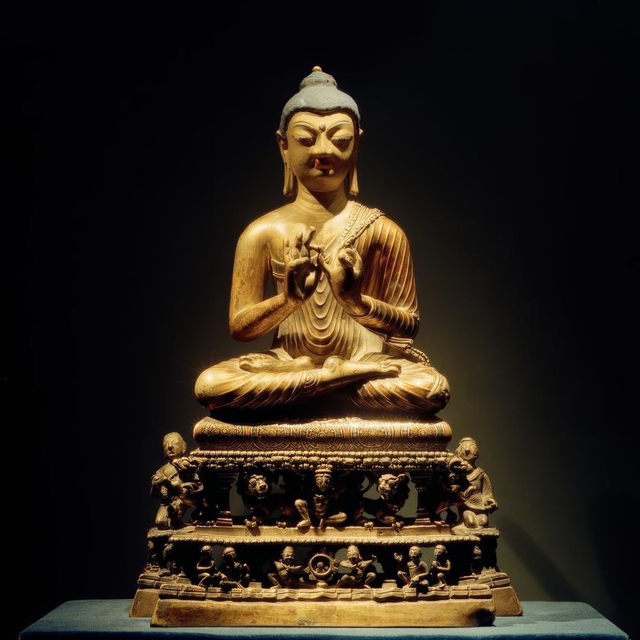 仏を説く-彫刻、8世紀 作： 不明