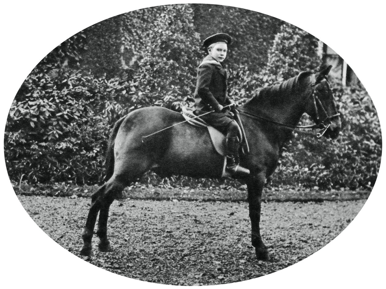 1902年、馬に座っていた6歳のアルバートウィンザー王子 作： 不明