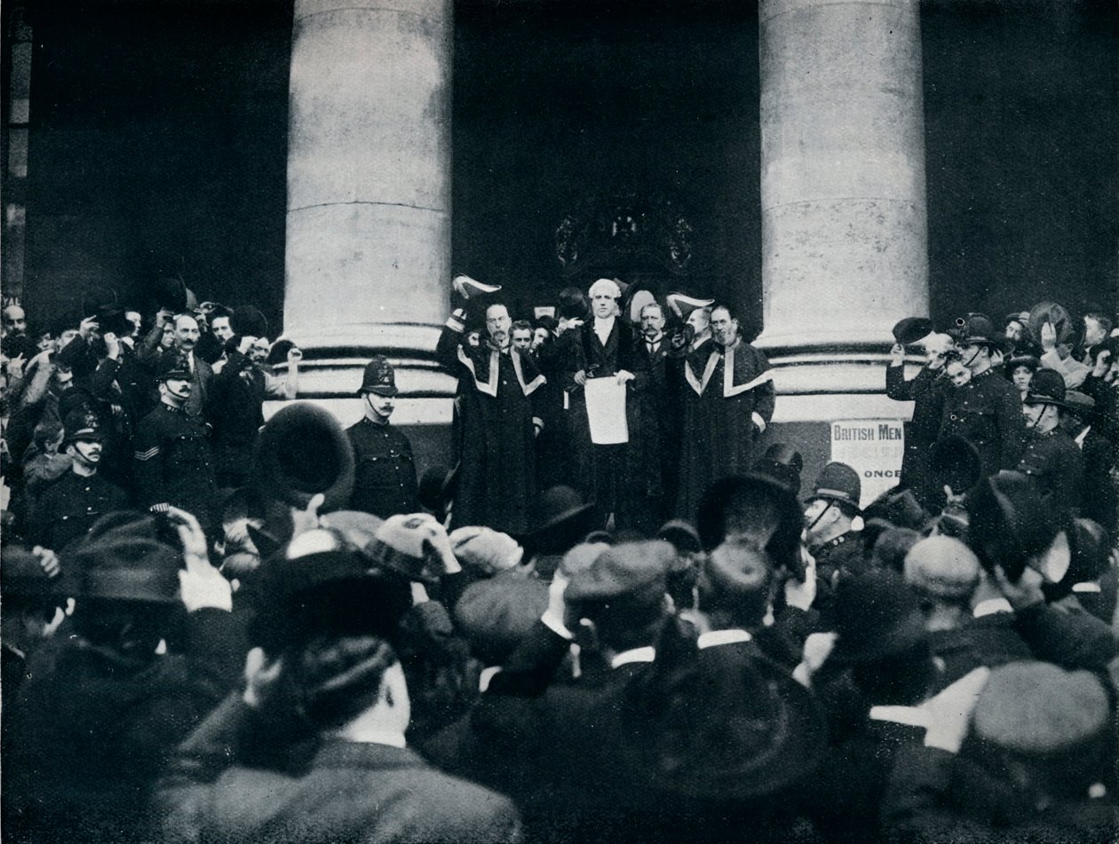1914年にロンドンの王立取引所からトルコとの戦争宣言を読む 作： 不明