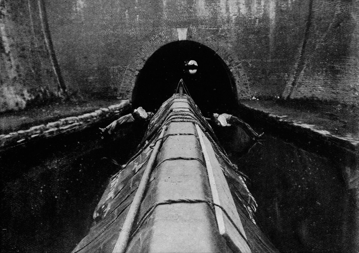 運河ボート、ロンドン、c1890 1903のレギングを開始する準備ができて 作： 不明