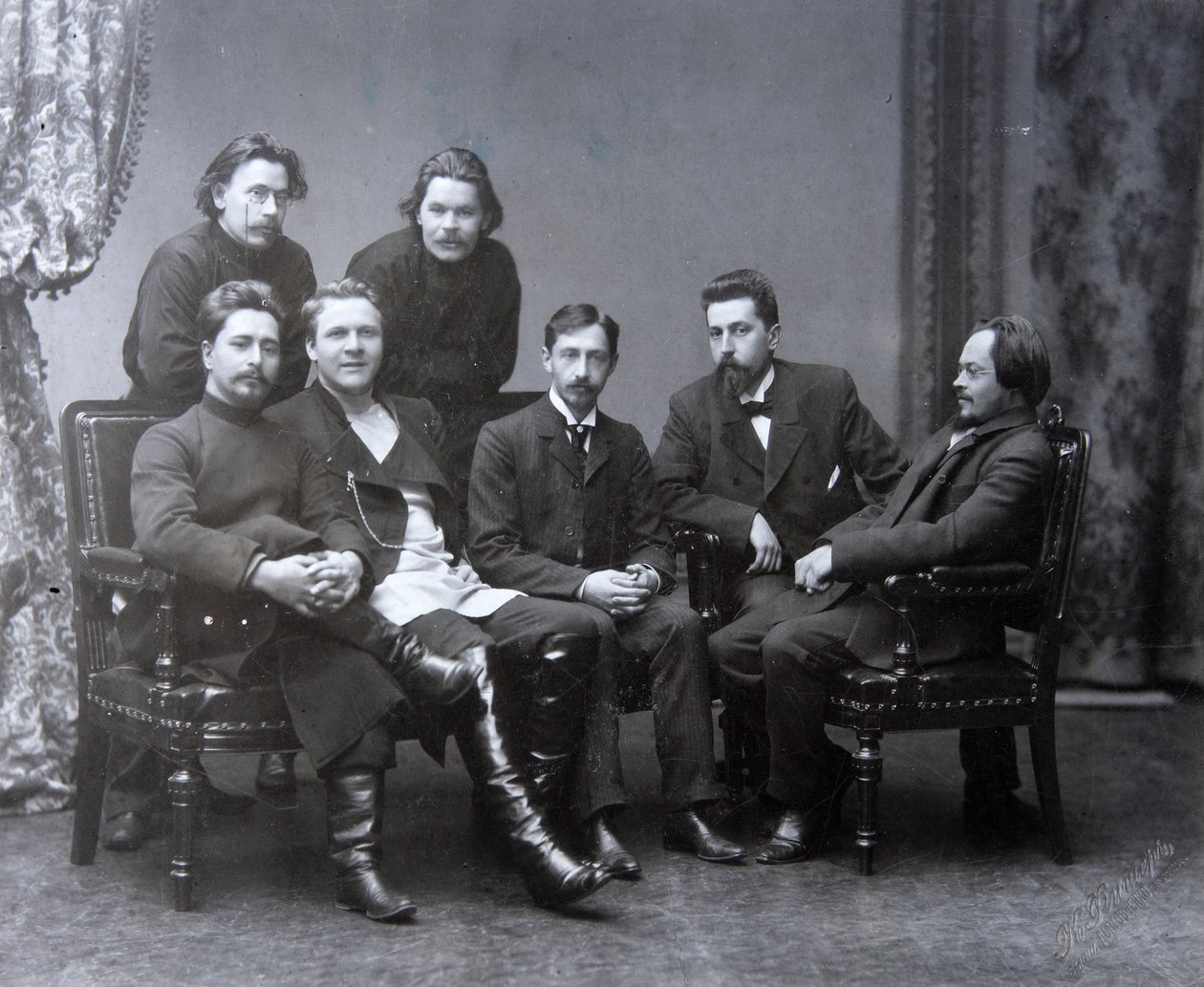 1902年のスレダ水曜日の文学グループのロシアの作家マキシムゴーキー 作： 不明