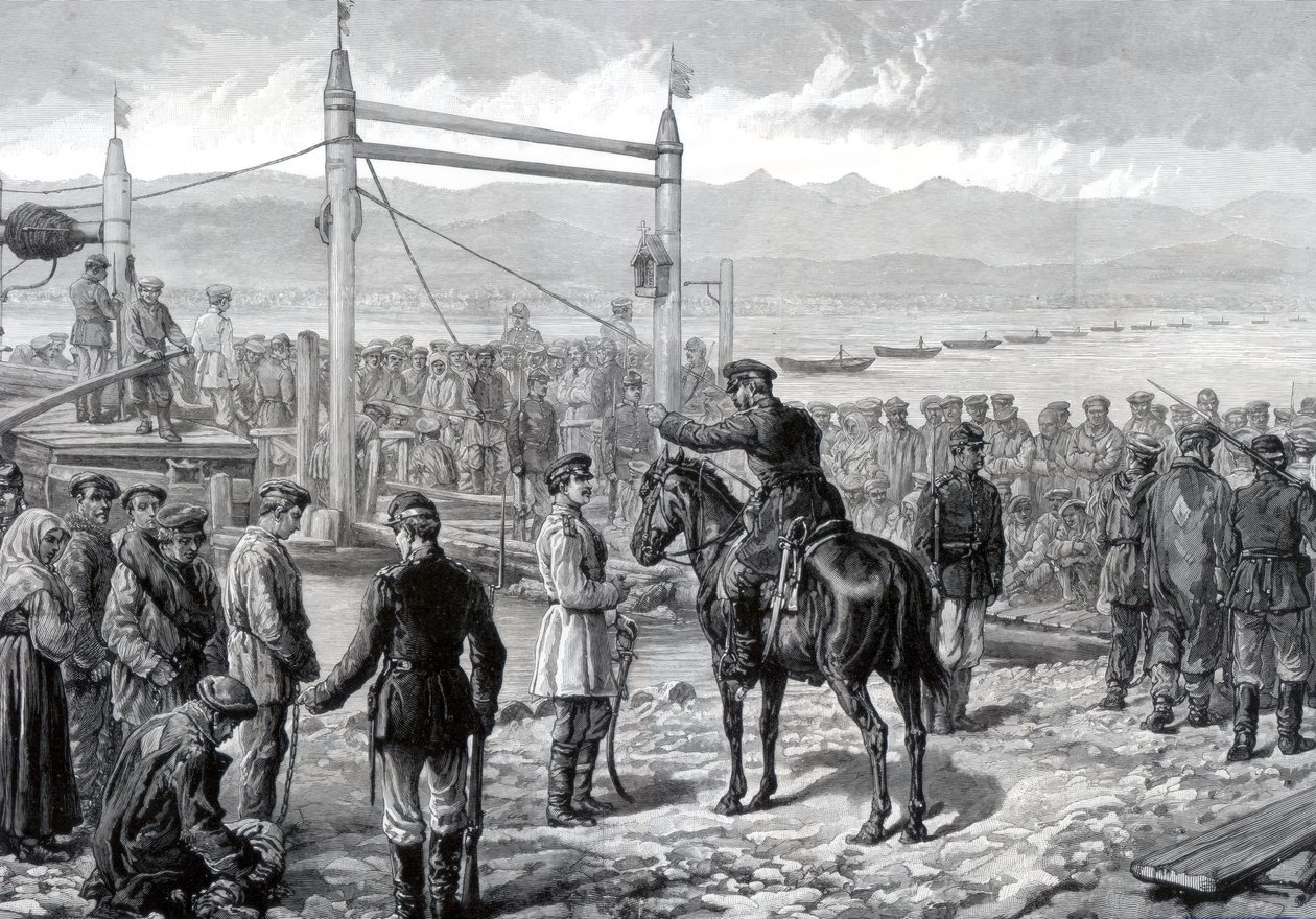 1882年、シベリアのエニセイ川を渡るフェリーを待っている軍の護衛の下でロシアの囚人 作： 不明