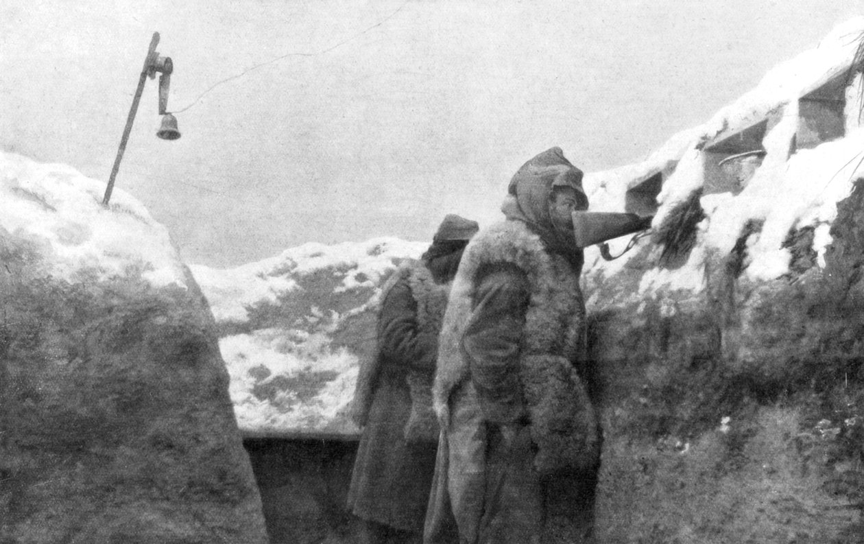 1915年冬、フランス、パドカレ、ノーマンズランドを見下ろす塹壕の歩哨 作： 不明