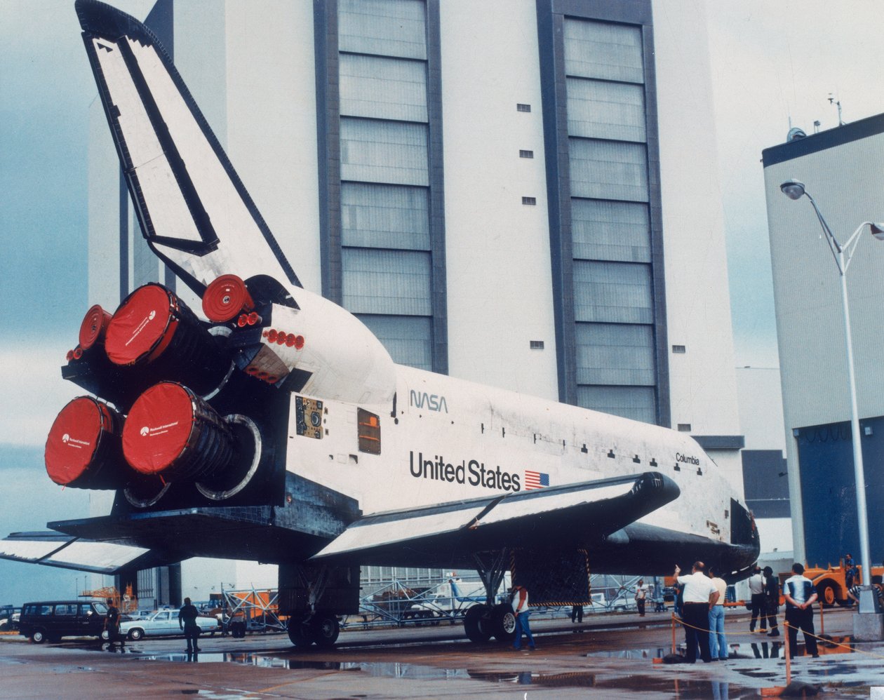 スペースコロンビアの地球、1980年代 作： 不明