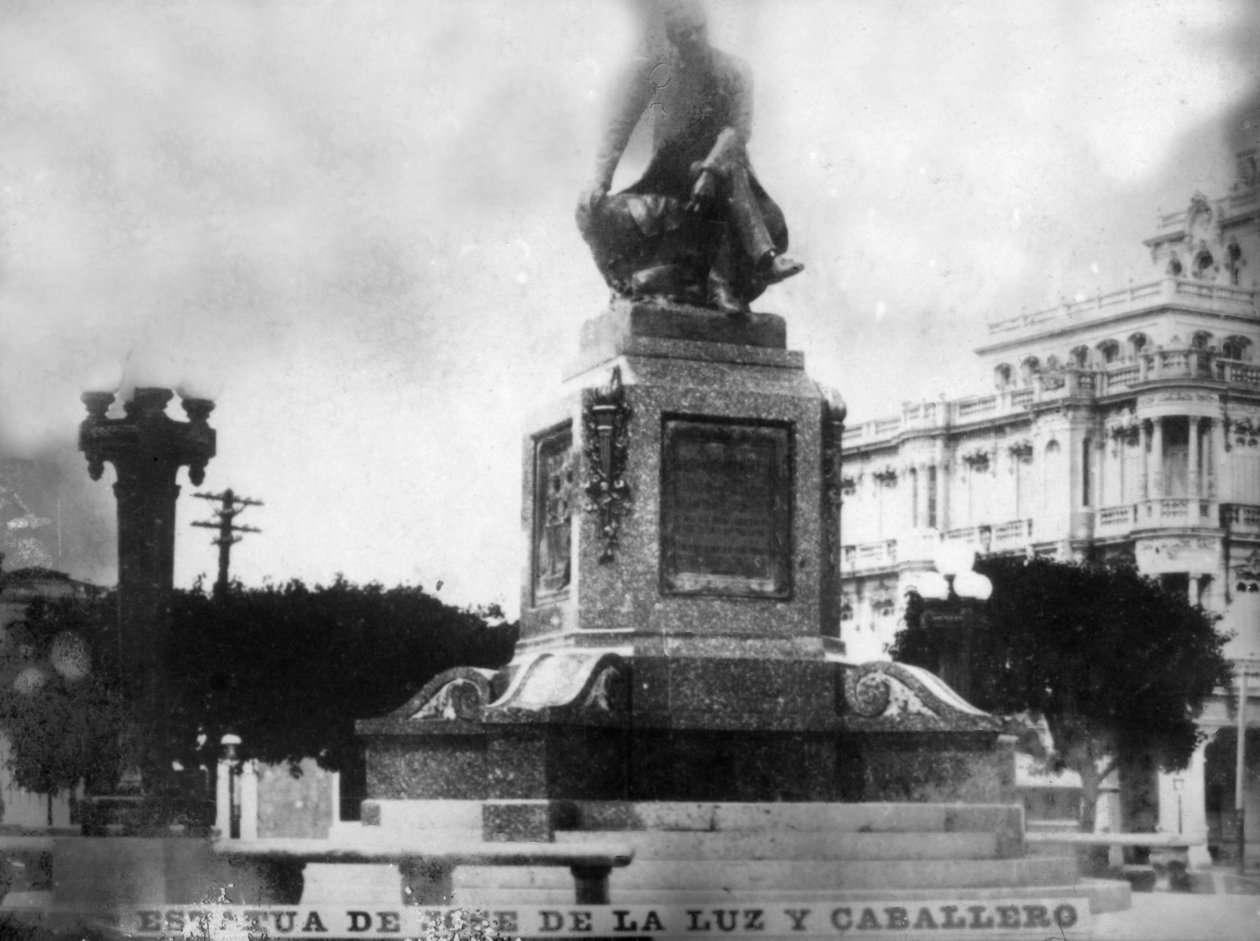 ドンホセデラルスカバジェロの像、1912年、1920年代 作： 不明