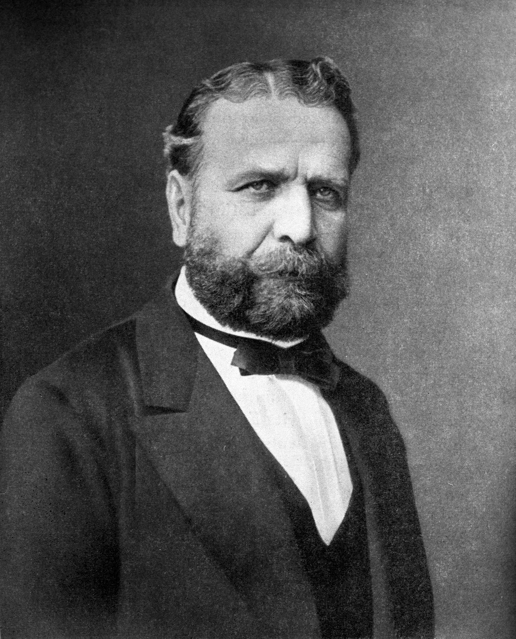 スイス連邦政府ベルンハルト・ハマー（モノクロ写真 作： 不明