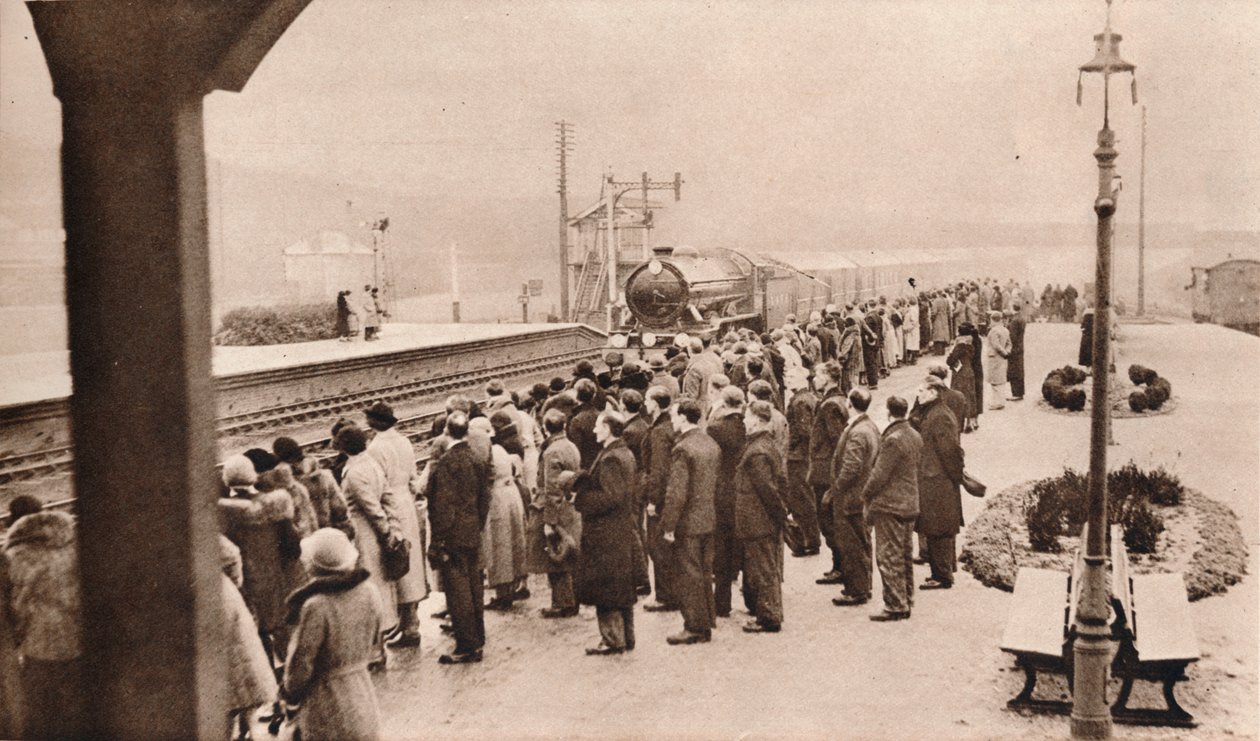 1936年、ウェルウィン駅の王立葬儀への共感 作： 不明