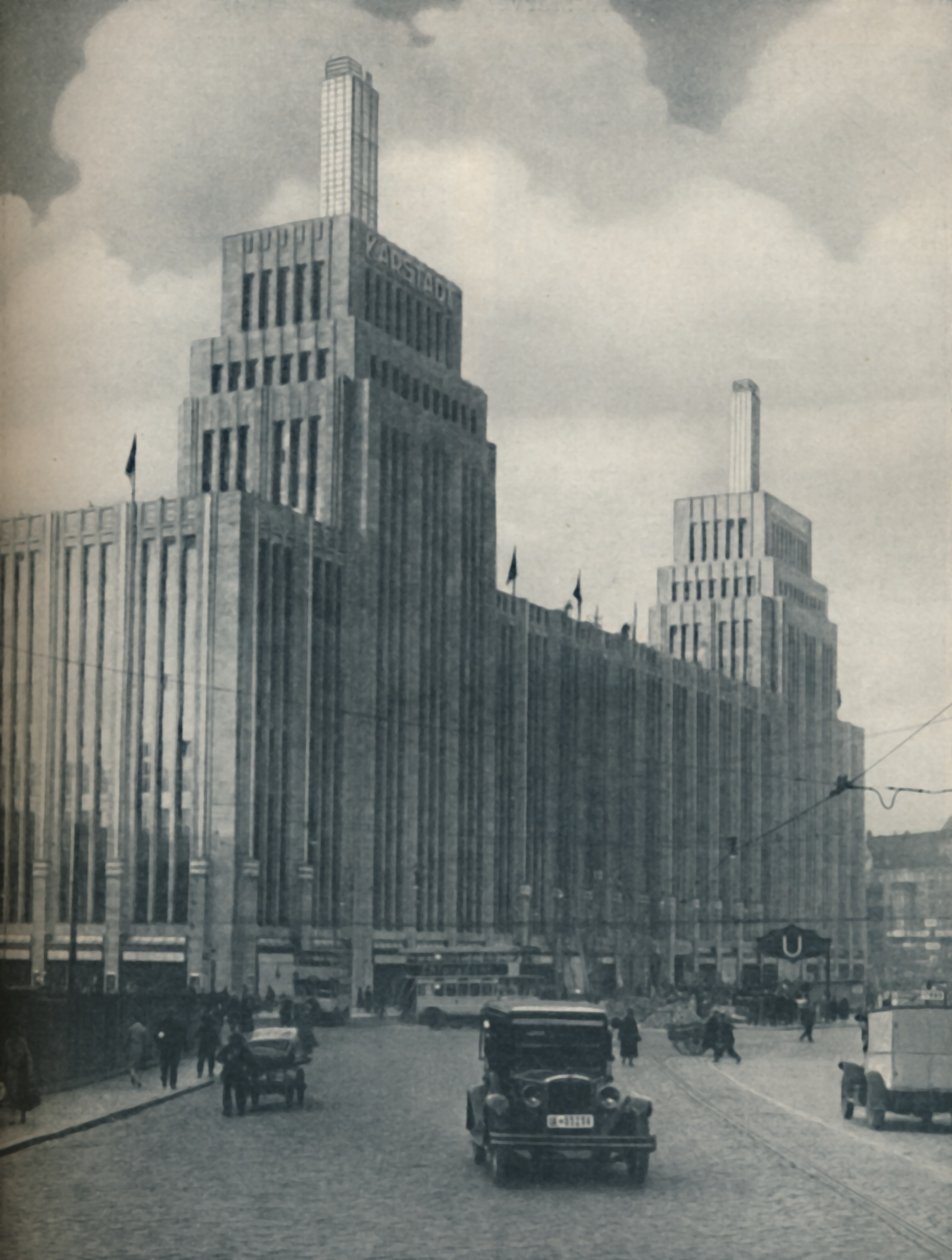 労働者階級地区に建設されたカルシュタットハウスの塔側面のミサ、c1935 作： 不明
