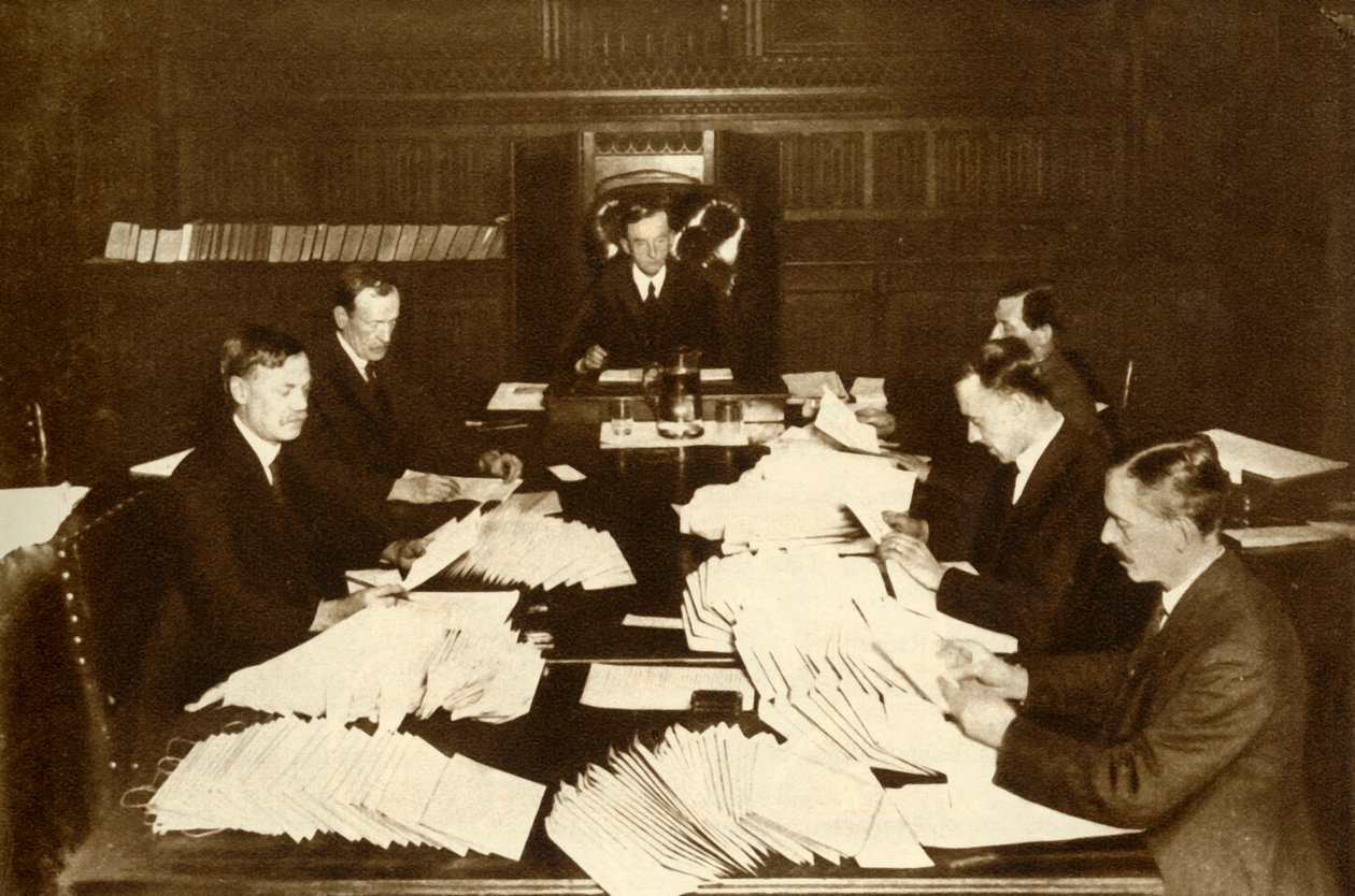 主首相官邸の様子...総選挙、1923年、1935年。 作： 不明