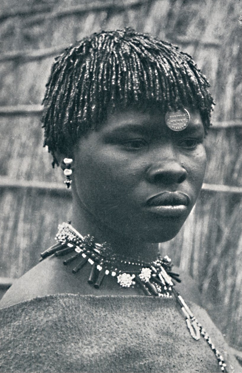 南アフリカの首長の妻、1912年 作： 不明