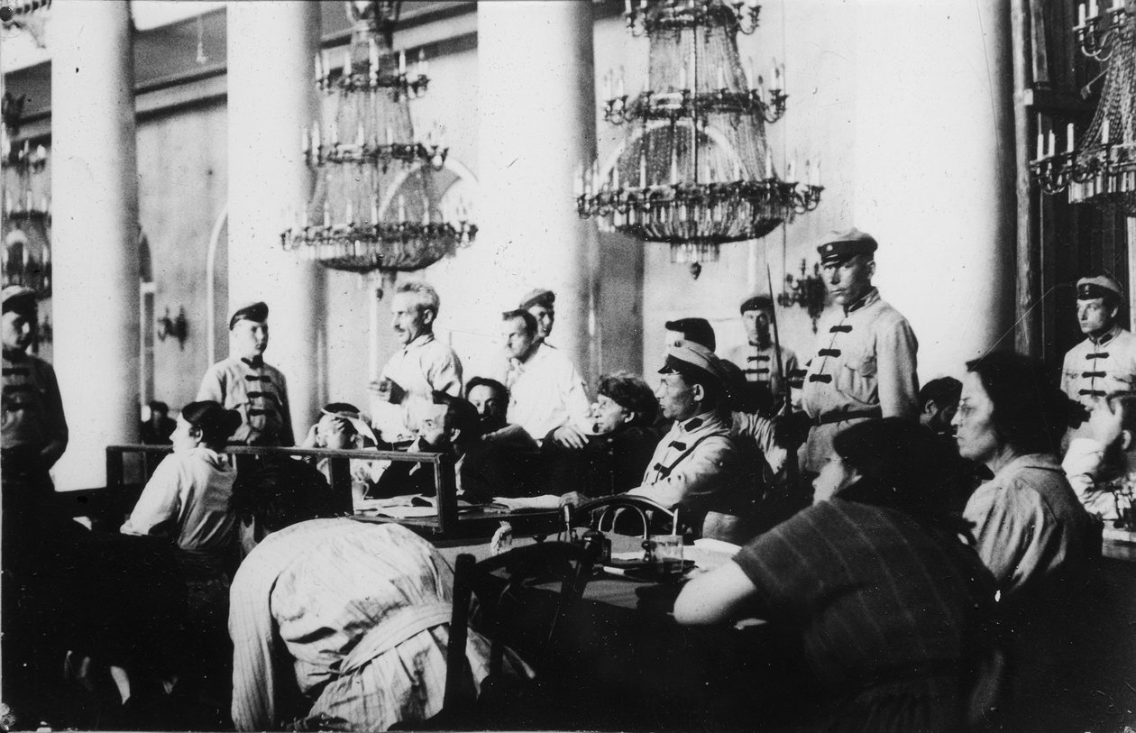 1922年8月、ロシア、モスクワ、社会革命党の指導者たちの裁判 作： 不明